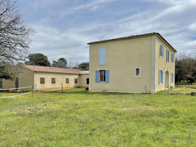 PROPRIETE EQUESTRE AU COEUR DU LUBERON